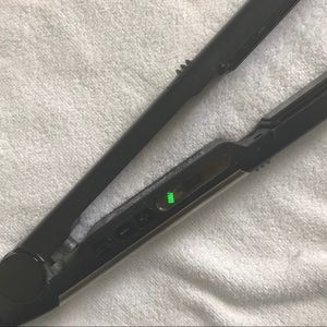 Infiniti Conair Flat Iron